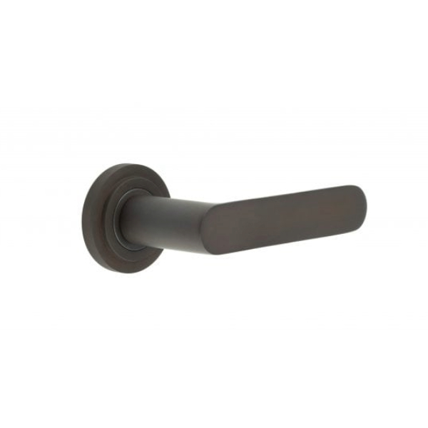 KENSINGTON LEVER HANDLE ON ROSE - (7 ROSE OPTIONS)